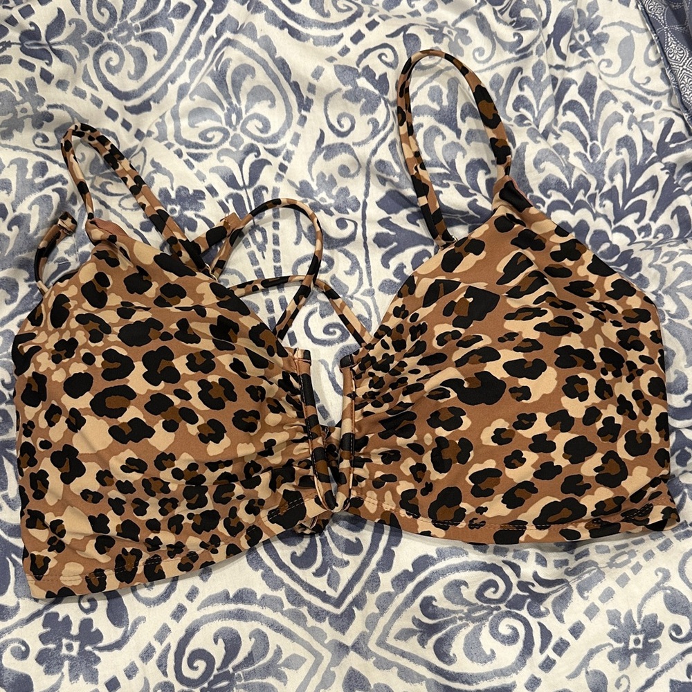 Old Navy leopard print bikini top.